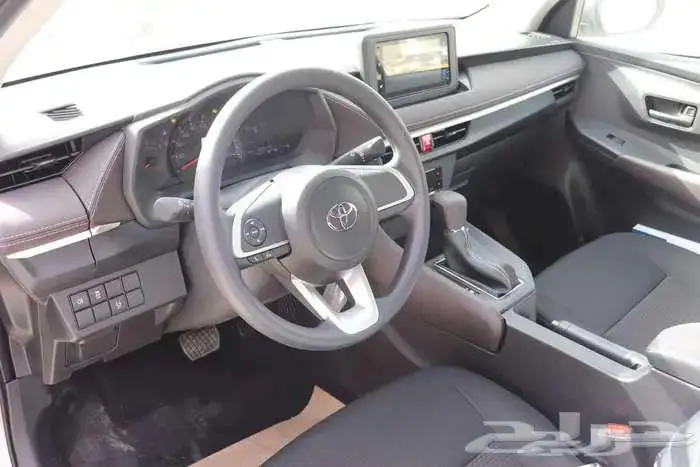 تويوتا ياريس استندر 10