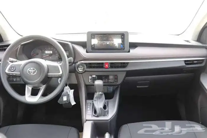 تويوتا ياريس استندر 13