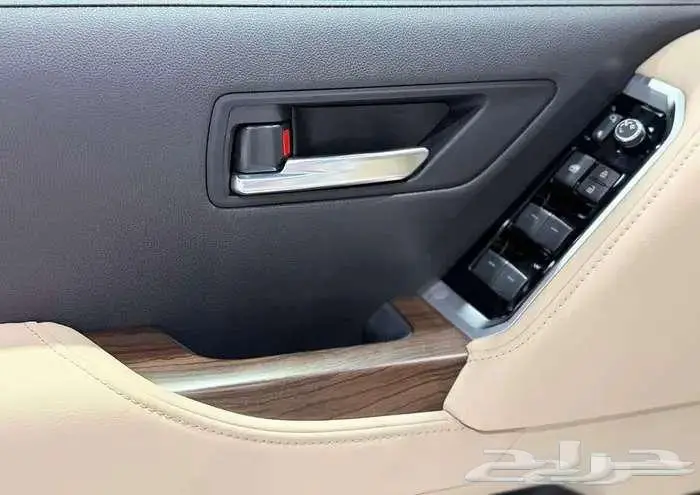 لاندكروزر جي اكس ار L5 خليجي بنزين رادار 2025 19