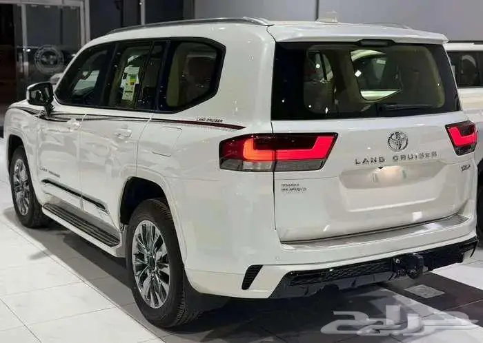 لاندكروزر جي اكس ار L5 خليجي بنزين رادار 2025 3