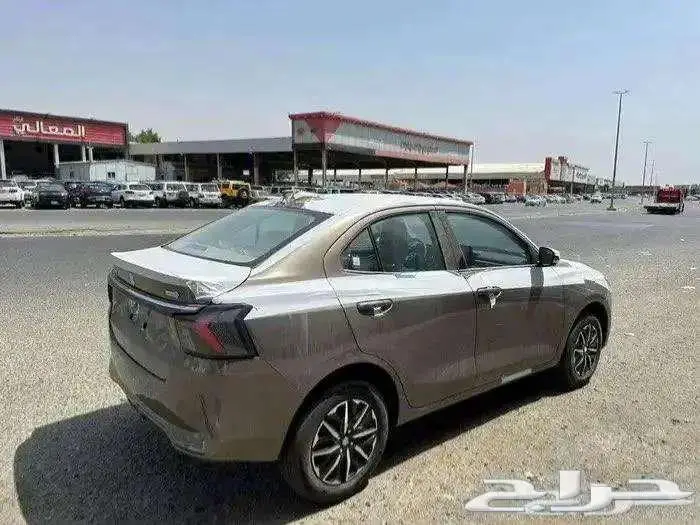 سزوكي ديزاير2025الشكل الحديد فل كامل متوفر 10