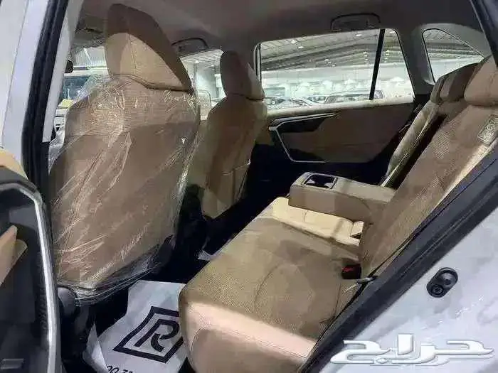 تويوتا رافور 2.0 ستاندر 2025 - قسط 1399 شهريا 4
