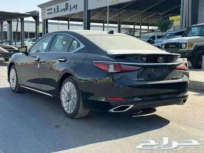لكزس ES 350 cc نص فل 2025 بريمي كاش واقساط 8