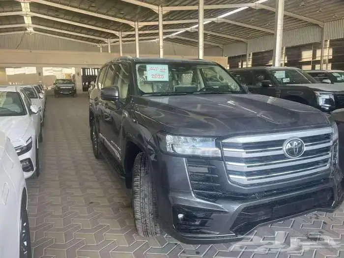 لاندكروزر S جكسار L5 بنزين 2025 - خليجي - رمادي 2