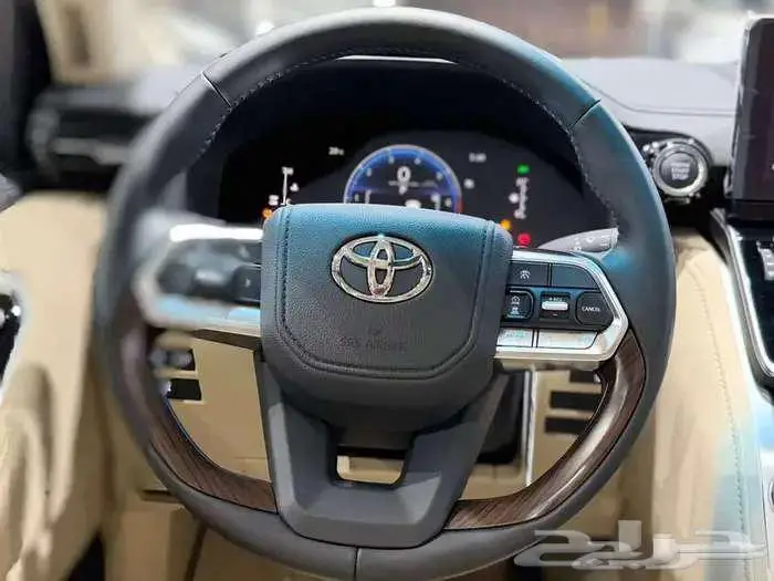 لاندكروزر جي اكس ار L5 خليجي بنزين رادار 2025 9