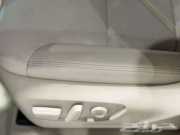 لاندكروزر جي اكس ار L5 خليجي بنزين رادار 2025 10