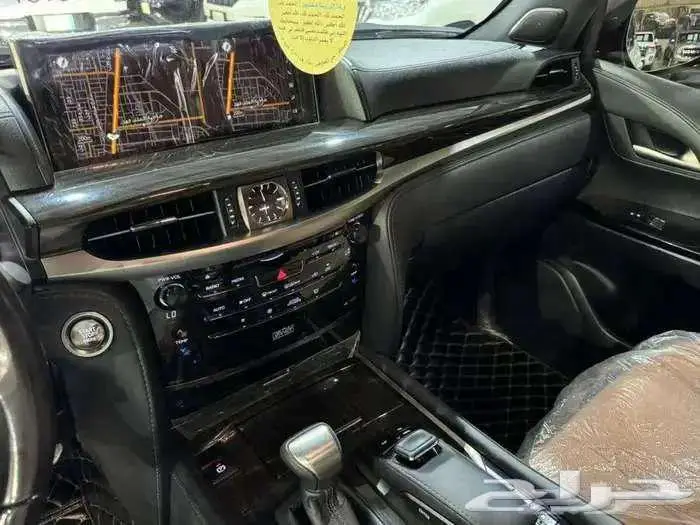 للبيع لكزس 2021 LX 570 سبورت سعودي عداد قليل 36