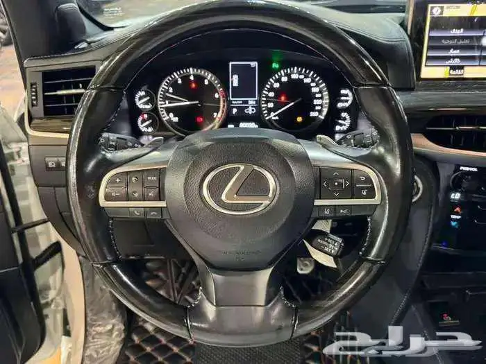 للبيع لكزس 2021 LX 570 سبورت سعودي عداد قليل 31
