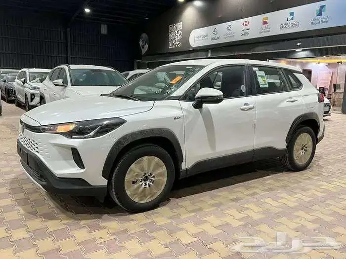 كورولا كروس LE ستاندر 2025 1