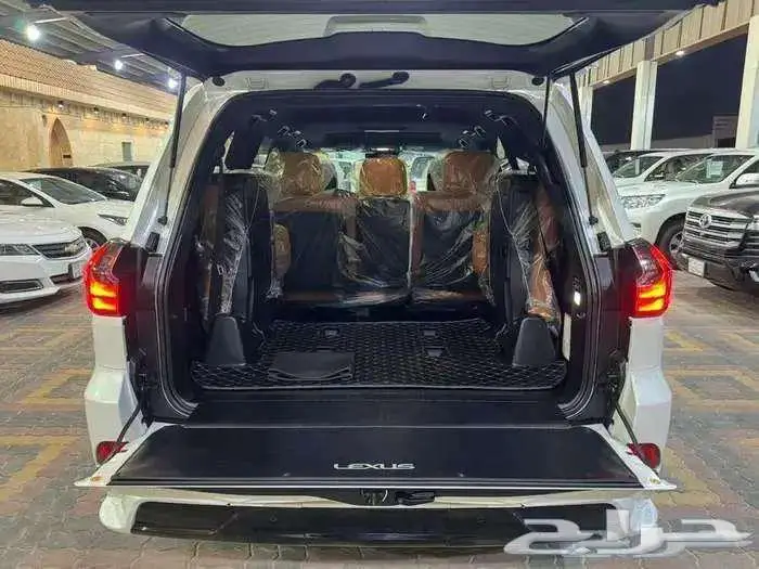 للبيع لكزس 2021 LX 570 سبورت سعودي عداد قليل 60