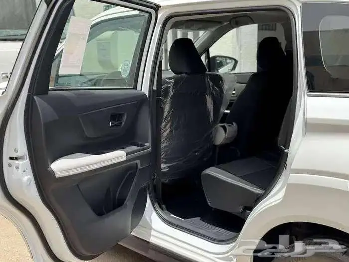 تويوتا فيلوز GLX 2025 بالنقد والتقسيط 13