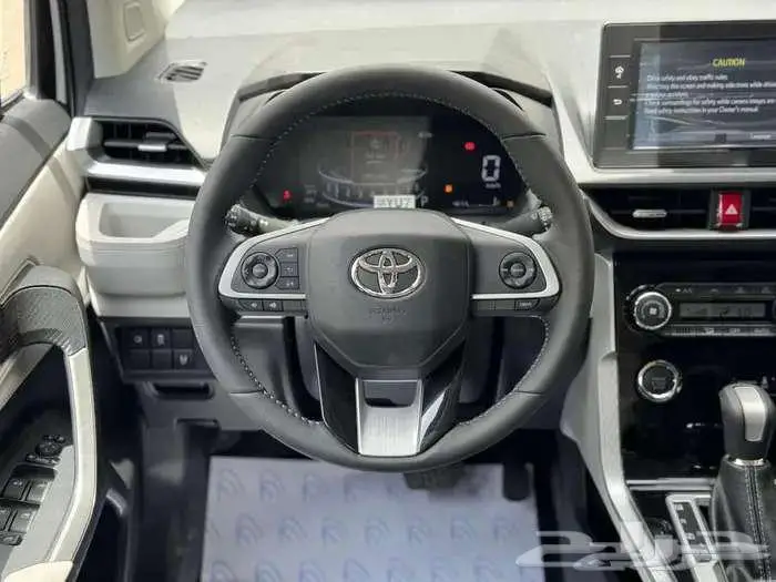 تويوتا فيلوز GLX 2025 بالنقد والتقسيط 11