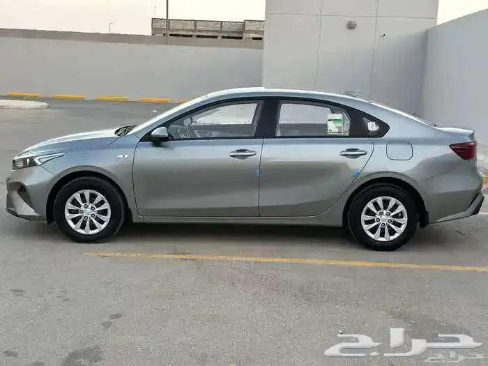 كيا سيراتو 2022 4