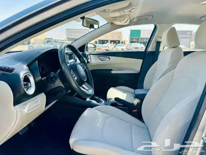 كيا سيراتو 2022 12