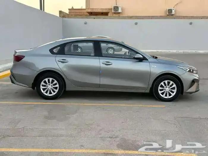 كيا سيراتو 2022 9