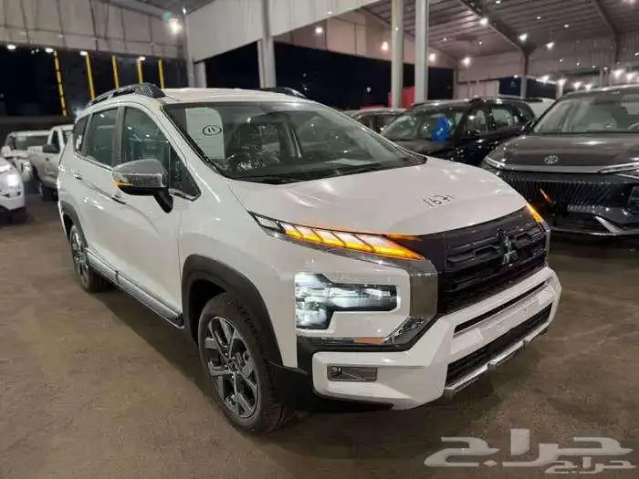 ميتسوبشي اكسباندر كروس بريميم 2025 0