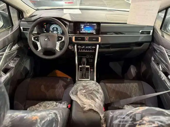 ميتسوبشي اكسباندر كروس بريميم 2025 9