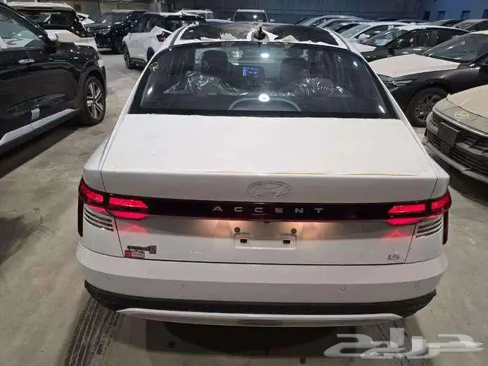 اكسنت فليت 1