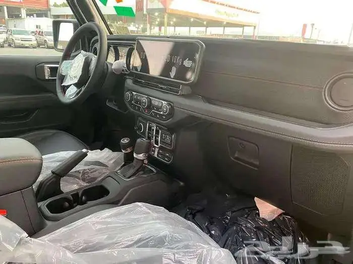 جيب رانجلر رو بيكون V4 موديل 2024 أقساط او كاش وارد بترومين 9