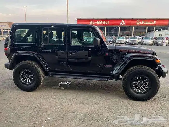 جيب رانجلر رو بيكون V4 موديل 2024 أقساط او كاش وارد بترومين 13