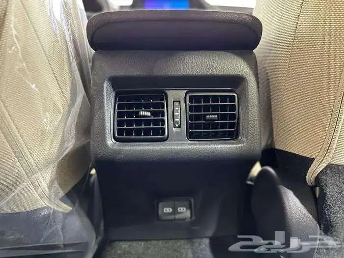 تويوتا كامرى le هايبرد موديل 2025 12