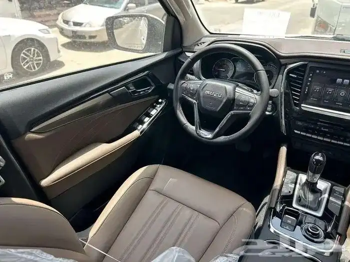 ايسوزو ام يو اكس2024 فل كامل( دبل ) بالنقد والتقسيط 9