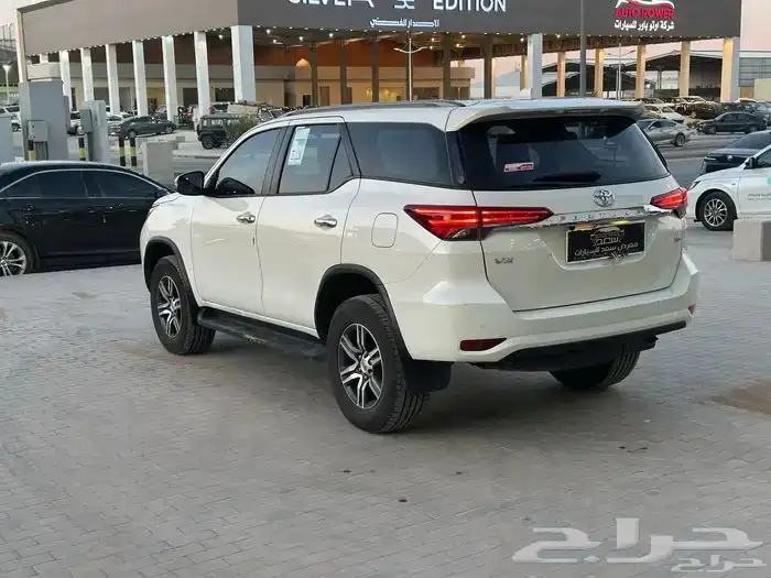 تويوتا فورتشنر 6 سلندر VX 2022 5