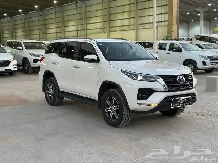 تويوتا فورتشنر 6 سلندر VX 2022 2