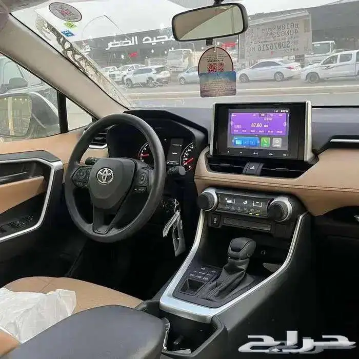 تويوتا راف فور 2025 2