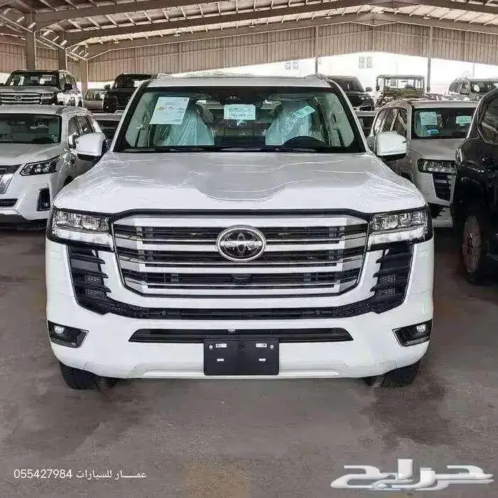 تويوتا لاندكروزر GXR L4 ديزل لوحات 2025 3
