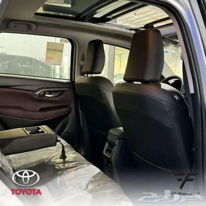 تويوتا اوربان فل كامل 2025-82.500 سعودي 4