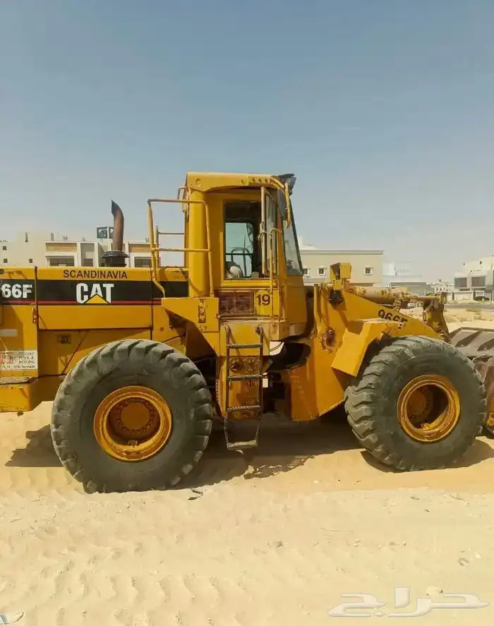 يوجد لدينا جميع المعدات الثقيله. 3