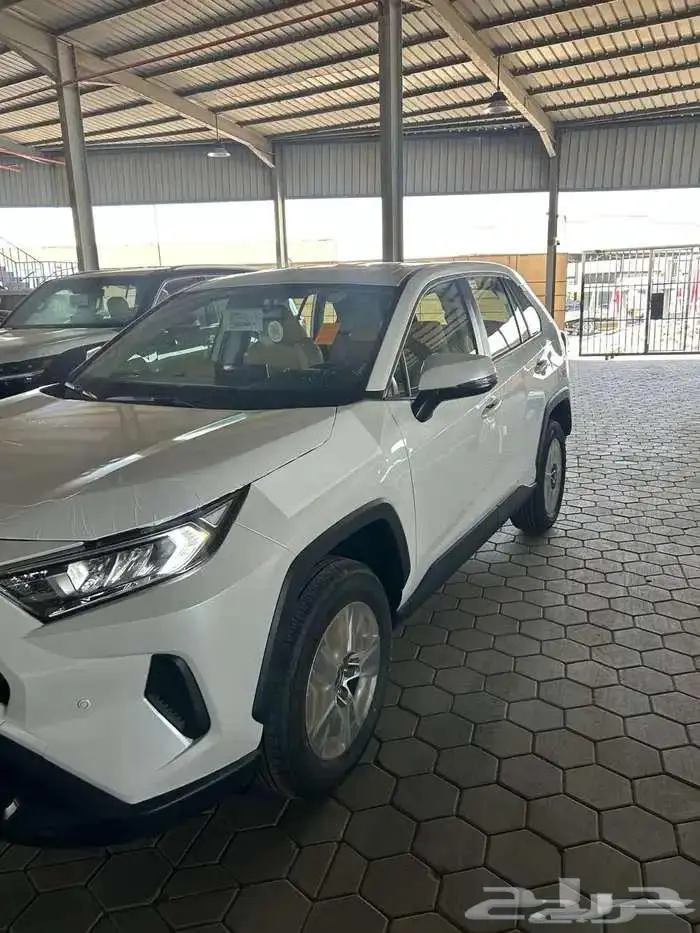 تويوتا راف فور LE 2025 بنزين ستاندر بدون دبل سعودي 1