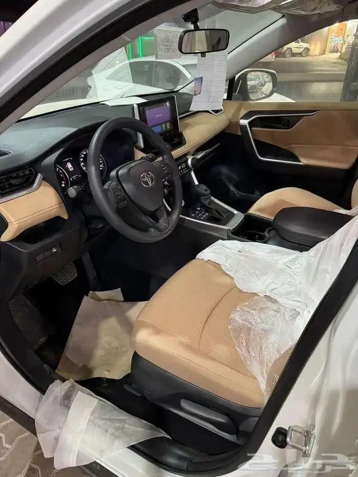 تويوتا رافور 2.0 ستاندر 2025 - قسط 1399 شهريا 3