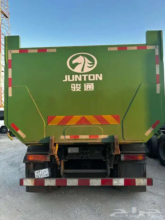 تاجير باصات وقلابات ووايتات مياه وبيك اب 8