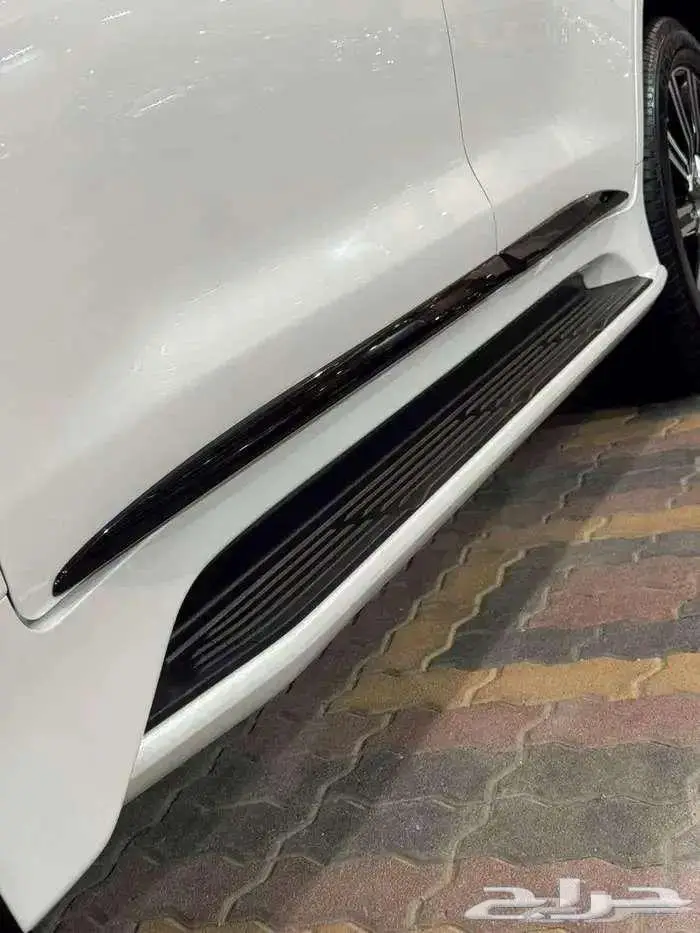 للبيع لكزس 2021 LX 570 سبورت سعودي عداد قليل 10