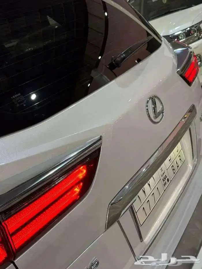 للبيع لكزس 2021 LX 570 سبورت سعودي عداد قليل 16