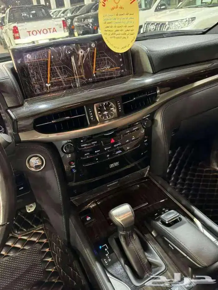 للبيع لكزس 2021 LX 570 سبورت سعودي عداد قليل 38