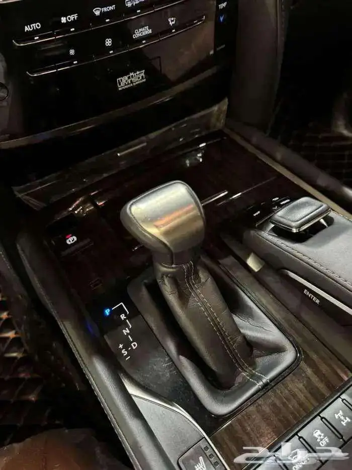 للبيع لكزس 2021 LX 570 سبورت سعودي عداد قليل 40