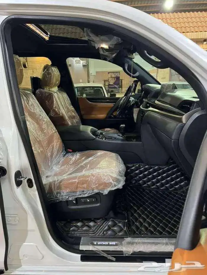 للبيع لكزس 2021 LX 570 سبورت سعودي عداد قليل 45