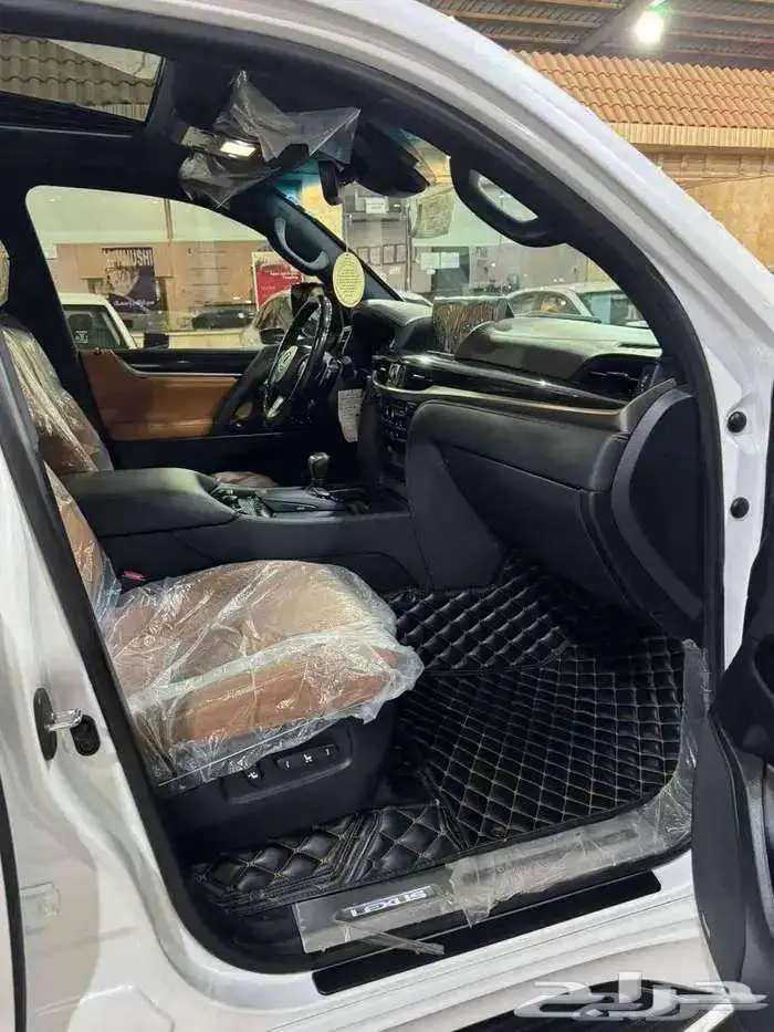 للبيع لكزس 2021 LX 570 سبورت سعودي عداد قليل 46