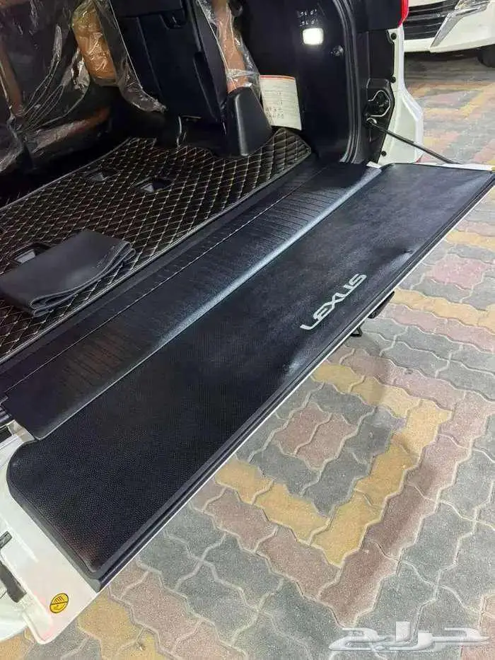 للبيع لكزس 2021 LX 570 سبورت سعودي عداد قليل 64