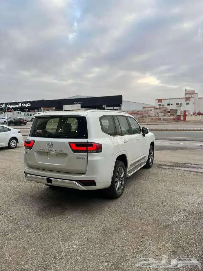 تويوتا جي اكس ار 4 بنزين2025 4