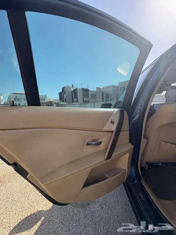 بي ام دبليو 520 2004 للبيع عاجل مخزن 2