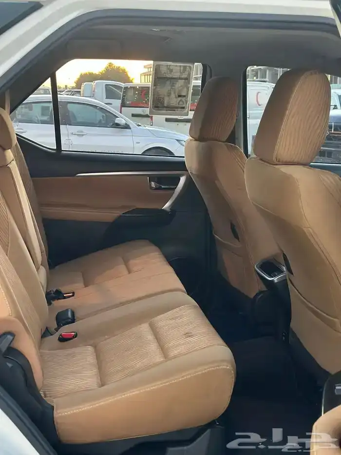 تويوتا فورتشنر 6 سلندر VX 2022 10