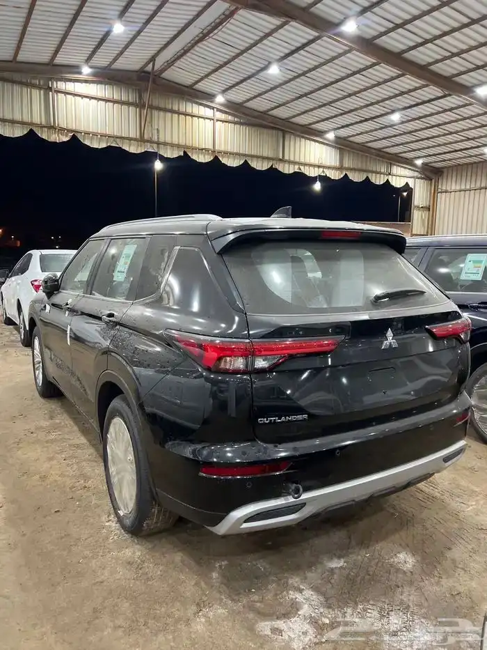 ميتسوبيشي اوتلاندر 2025 ب 96900 شامل 7 مقاعد بصمة عرض خااص 8