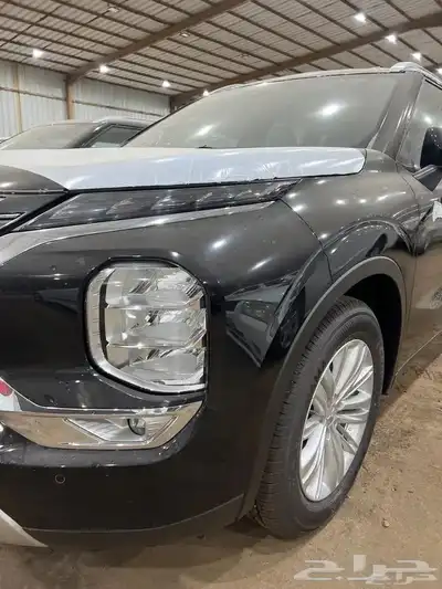 ميتسوبيشي اوتلاندر 2025 ب 96900 شامل 7 مقاعد بصمة عرض خااص index