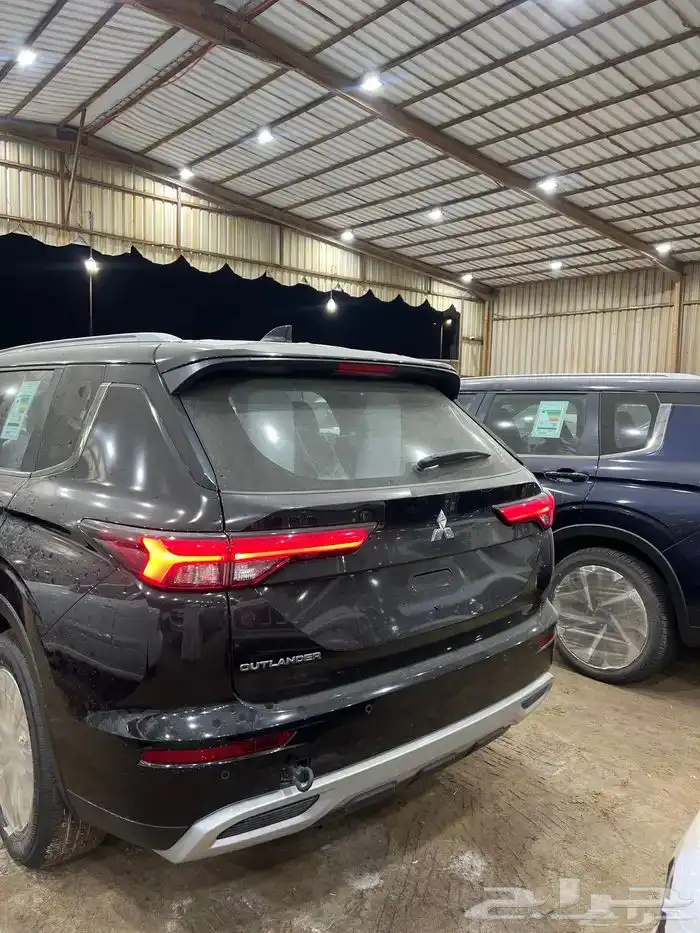 ميتسوبيشي اوتلاندر 2025 ب 96900 شامل 7 مقاعد بصمة عرض خااص 3