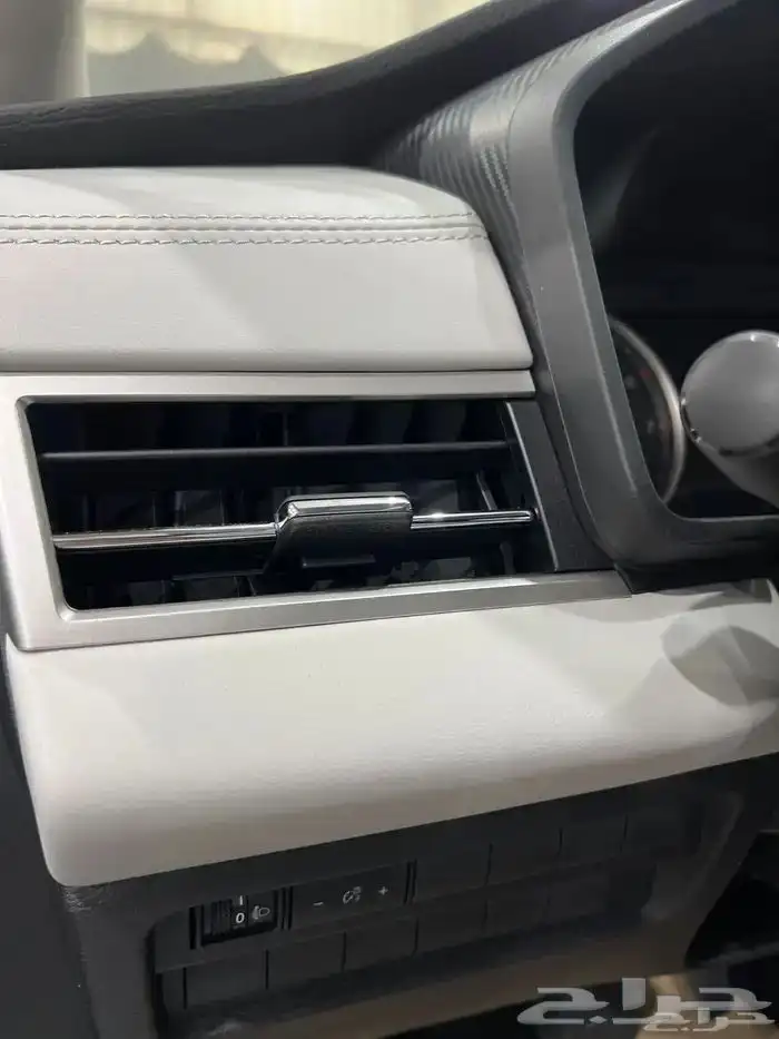 ميتسوبيشي اوتلاندر 2025 ب 96900 شامل 7 مقاعد بصمة عرض خااص 16