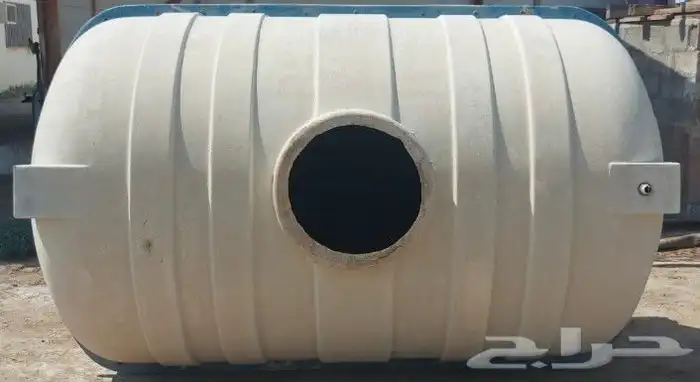 خزان ماء فايبرجلاس كبير مستخدم 4